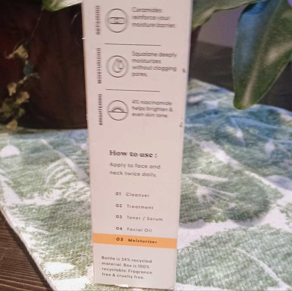 Stratia Lipid Gold Barrier Lotion - Picture 4 of 4